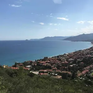 casa-su-due-livelli-in-liguria-vista-mare-7-8-p.hotelitalianriviera.com/